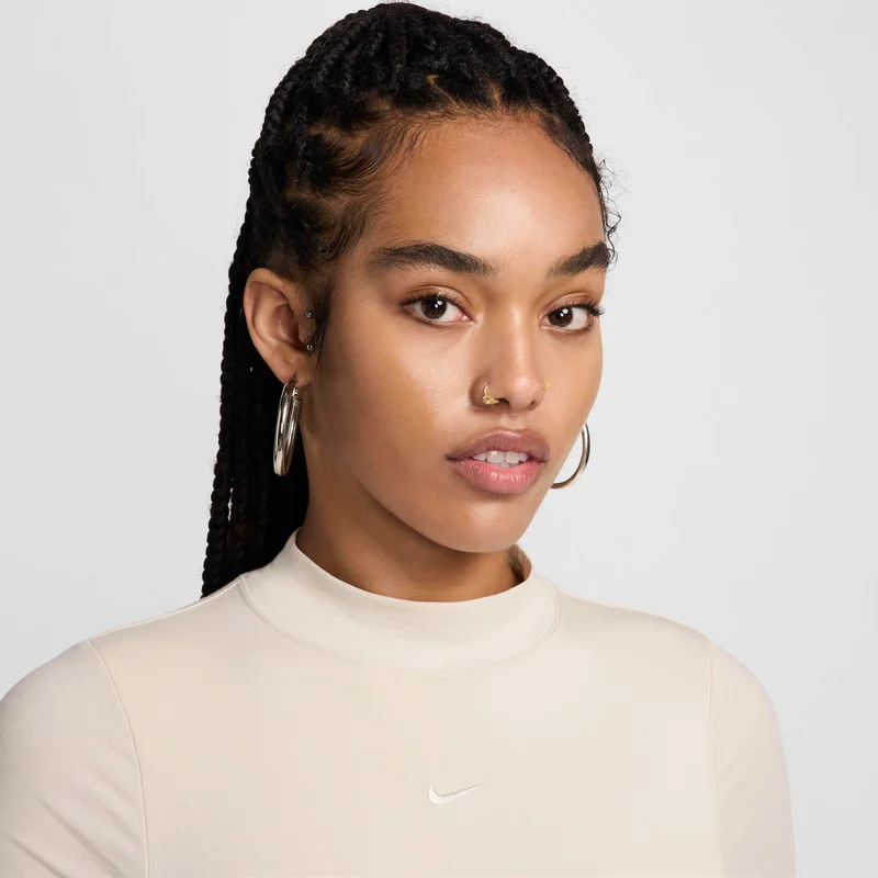 نايكي سبورتسوير تشيل نت بدلة الجسم بأكمام قصيرة للنساء